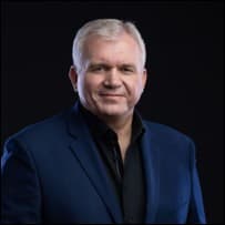 Photo of Dr. Marek Borowski